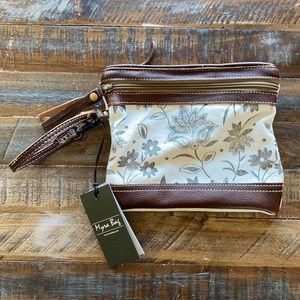 Myra Bag - Creamy Petal Pouch